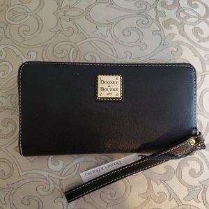 Dooney & Bourke Black Large Zip Around Wristlet
